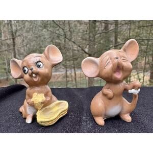 2 Adorable 1950’s JOSEF ORIGINALS MOUSE VILLAGE Figurines 2 Gold Stickers -S1 5